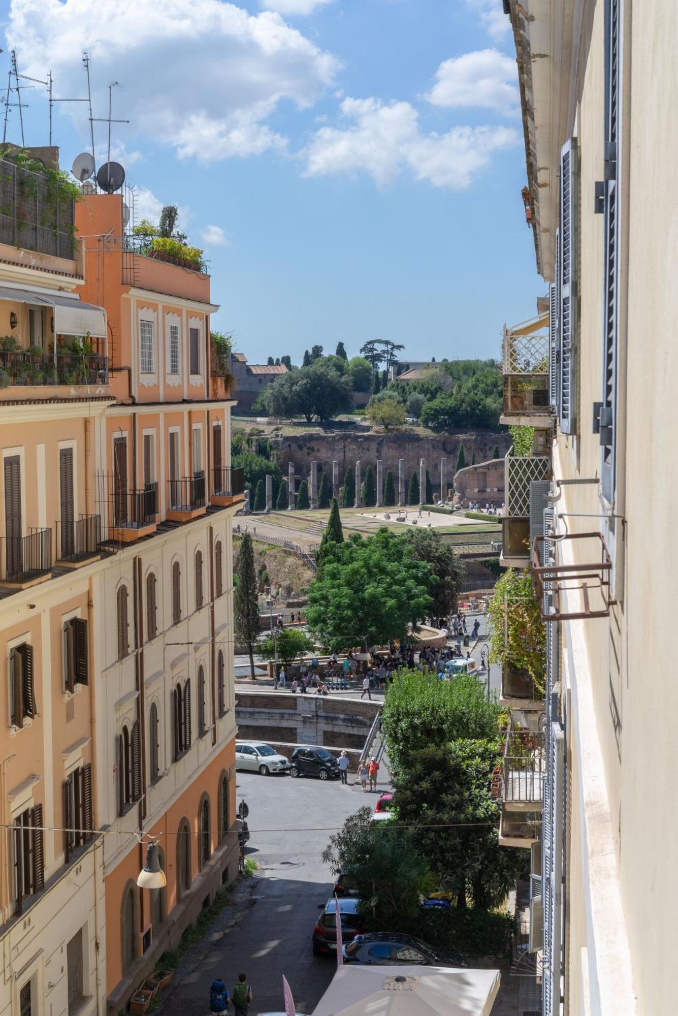 Colosseo Flats And Penthouse Рим Екстер'єр фото